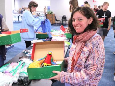 The Operation Christmas Child packing party. (Photo by Chariti Mealing) 